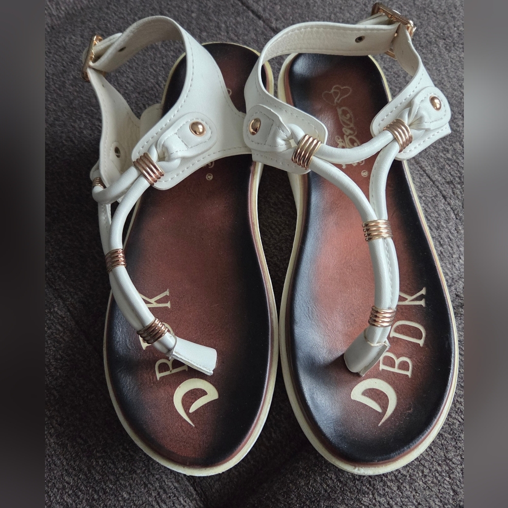 White DBDK Sandals In Size 5.5.